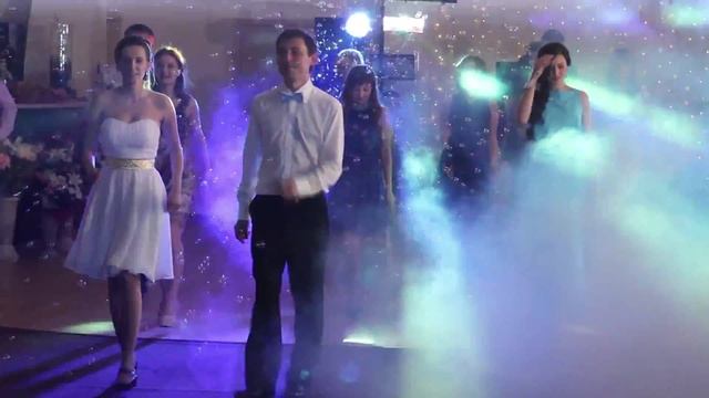 27 апреля 2012 Танец молодых "Флешмоб " смотреть онлайн