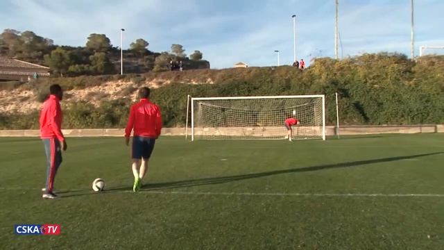 Тренировка ПФК ЦСКА. 24.01.2016 смотреть онлайн
