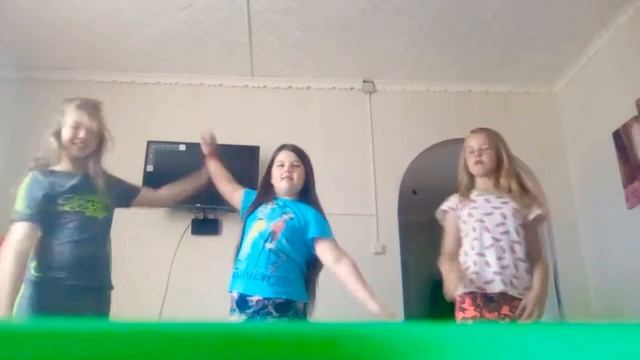 Танец под песню Потапа я больше не буду с тобой смотреть онлайн