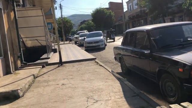 Потрусили с мамой ковры, убралась, собрала вишню на компот смотреть онлайн