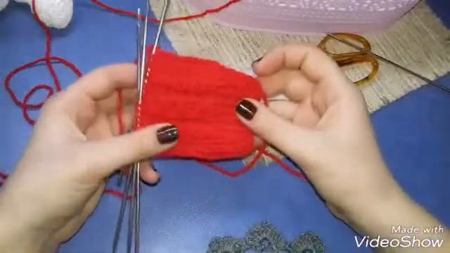 Вязаные носочки с косами и жгутами/ Детские носки спицами смотреть онлайн