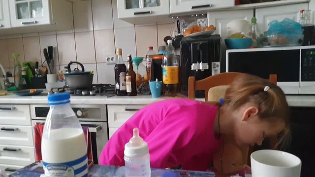 VLOG: Поехали кататься на санках. Едим снег 🥶