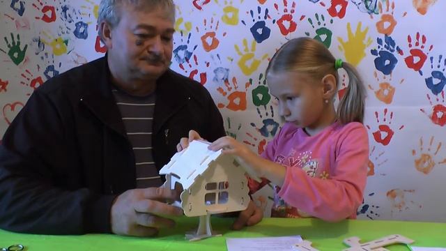 Делаем кормушку и раскрашиваем с дедушкой-ПРОДОЛЖЕНИЕ смотреть онлайн