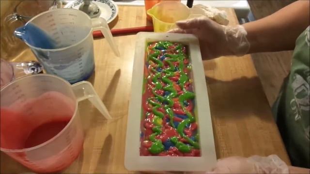 Making & Cutting Hippie Girl CP Soap | Show & Tell ... A Mica Fail Story | Shells Spa Products