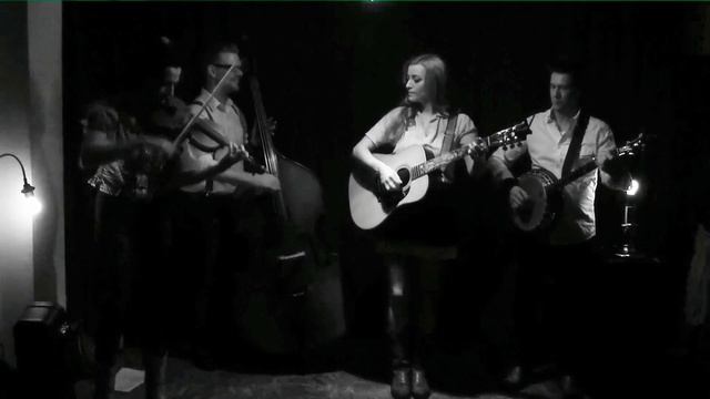 Laura Bean and the Vagabonds "Blue Moon of Kentucky" - Im "Trödler", Berlin-Kreuzberg смотреть онлайн