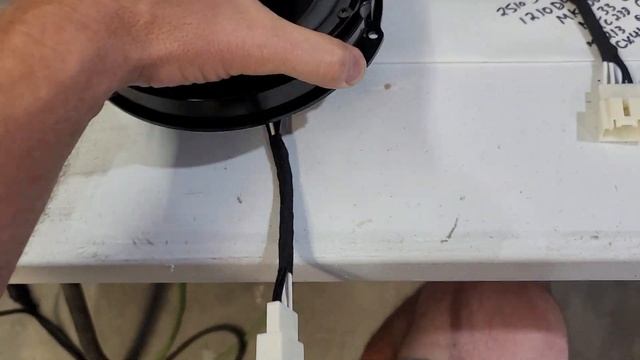 FORD BRONCO AUDIO UPGRADE / HOW TO DASH PASSENGER KICK PANEL SPEAKER INSTALL / PART 3 смотреть онлайн