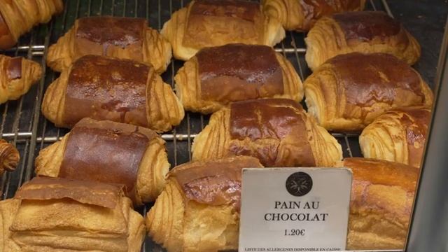 Hands Down BEST CROISSANT! PARIS Bread & Pastries Tour! смотреть онлайн