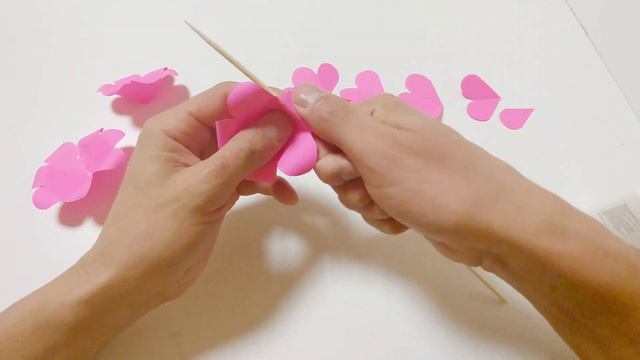 How to make Realistic, Easy paper Roses | Paper flower DIY | Rose flower making | Qog'oz gul yasash смотреть онлайн