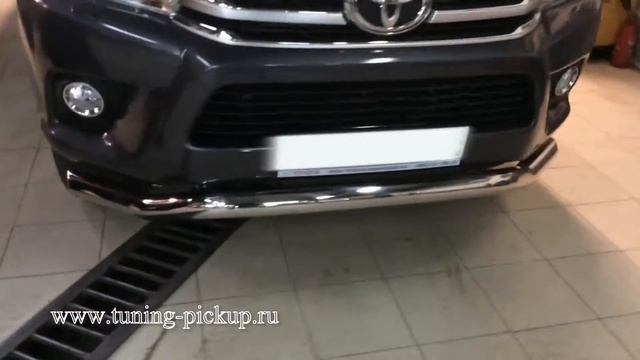 Защита переднего бампера для Toyota Hilux 2015 смотреть онлайн