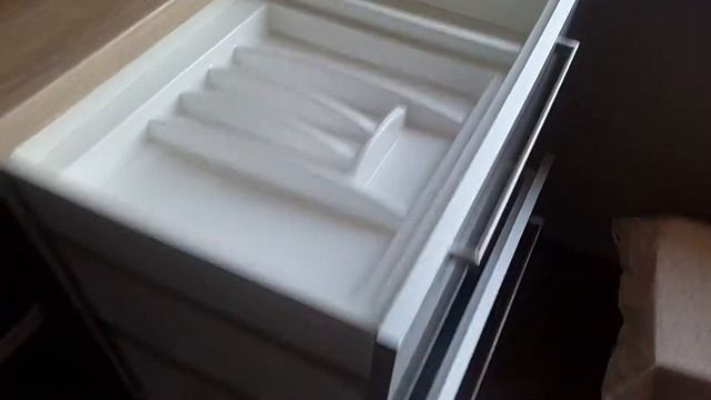 Кухня Фасади: МДФ ПЛАСТИК В АЛЮМИНИЕВОМ ПРОФИЛЕ смотреть онлайн