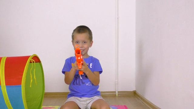 Дамик и волшебный игровой домик с тоннелем смотреть онлайн
