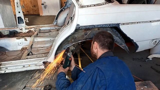 Реставрация w123 240D. часть 2. Варим арку и лонжерон. смотреть онлайн