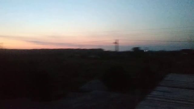 Я помогаю мужу крепить кронштейны для водосточных труб смотреть онлайн