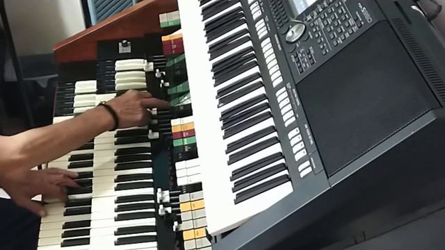 Apache Hammond X66 & Yamaha PSRS 950 смотреть онлайн