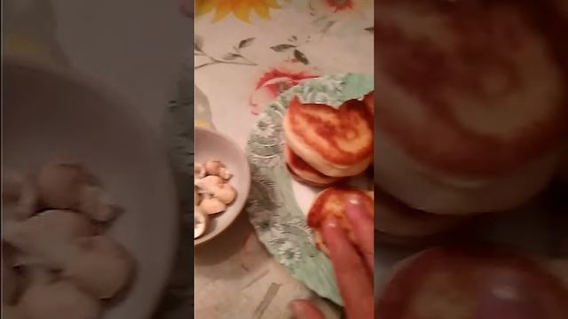 Оладьи на ужин/ фигуру не берегу жаль)) смотреть онлайн