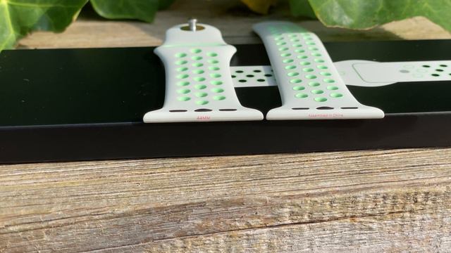 Spruce Aura/Vapor Green Nike Sport Band - Apple Watch Band смотреть онлайн