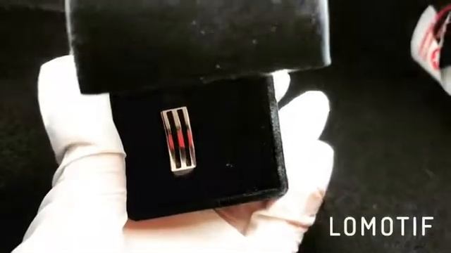 Каучуковое кольцо с золотом смотреть онлайн