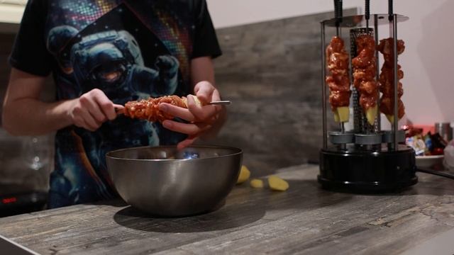 Вкусный шашлык дома в электрошашлычнице DEXP смотреть онлайн