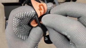 Крепление налобного наголовного фонаря. Форумный / другой способ продевания резинки. Fonarevka.ru