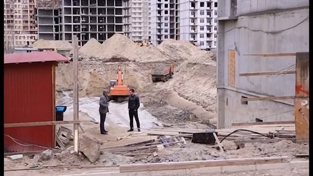 Сотрудники Ленинской администрации провели проверку по жалобам жителей смотреть онлайн