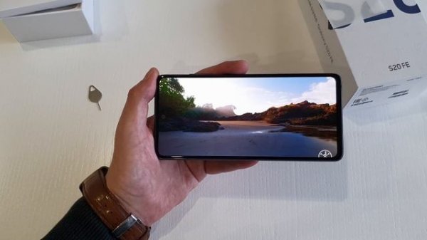 Samsung S20 FE (Fan Edition) - Обзор. Основные отличия от Galaxy S20.