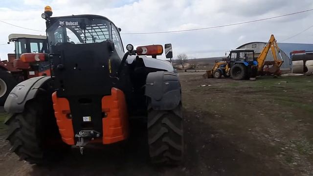 телескопический погрузчик бобкет смотреть онлайн