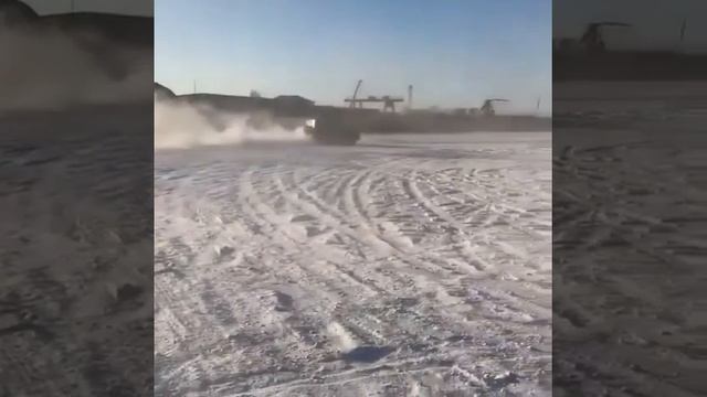 Снежный танец от Гелика | Snow dance from G-class смотреть онлайн