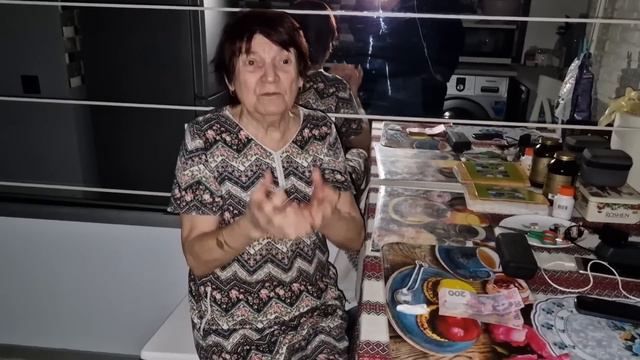 ОН ПРОПАЛ Вынесли вещи в подьезд смотреть онлайн