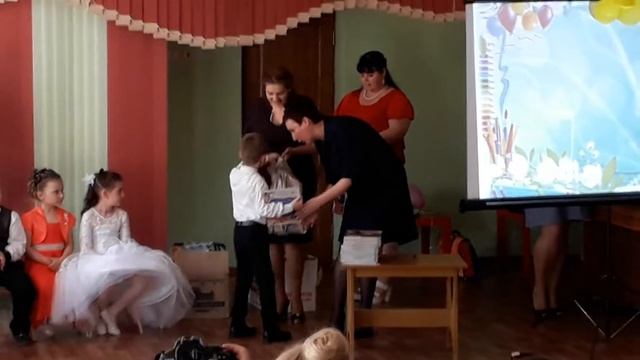 Выпускной в Брилевском детском саду Гомельского района.Старшая группа. 3 часть. 29,05,2019г. смотреть онлайн