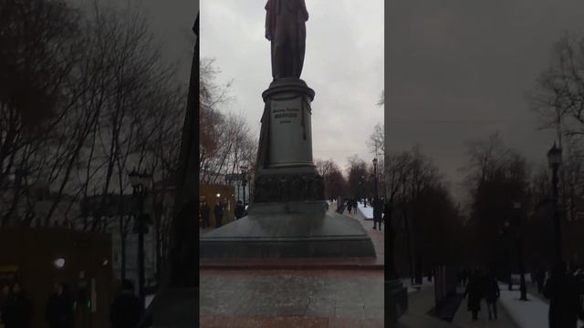 Памятник Грибоедову смотреть онлайн