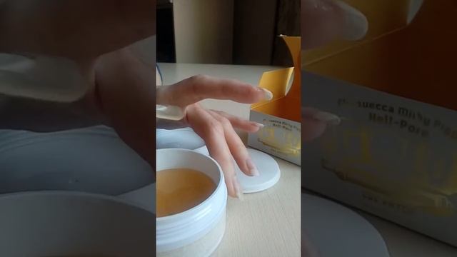 Гидрогелевые патчи ELIZAVECCA с гиалуроновой кислотой MILKY PIGGY HELL PORE GOLD HYALURONIC ACID смотреть онлайн