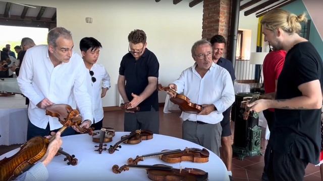 Guarneri Del Gesu Club celebrates the 325th anniversary of Bartolomeo Giuseppe Antonio Guarneri смотреть онлайн