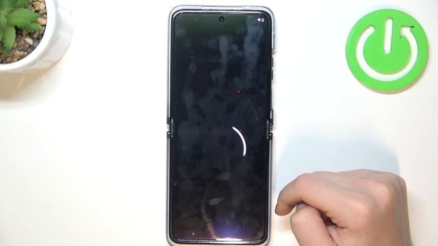 Motorola Razr 40 Ultra | Как первый раз настроить Motorola Razr 40 Ultra - Процесс настройки