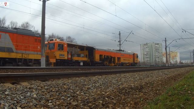 Отправление ЧМЭ3-548 с рельсовой бригадой УНИМАТ 08-475/4S смотреть онлайн