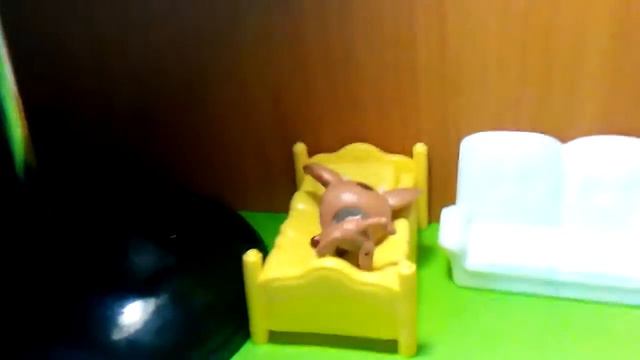 LPS Бонго остался один дома. Часть первая смотреть онлайн