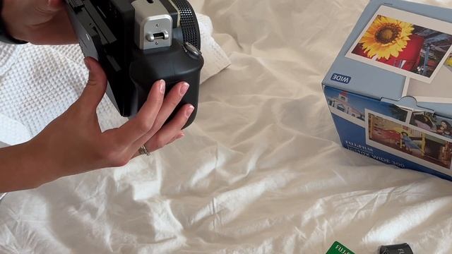 ONLEON UNPACKING | ОБЗОР НА FUJIFILM INSTAX WIDE 300 | НЕТ В РОССИИ | ГДЕ КУПИТЬ | КАК ПОЛЬЗОВАТЬСЯ смотреть онлайн
