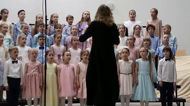 Прогулка с отцом, инд. нар. песня, обр.Веврика. Исп. Хор первых классов, ДМШ им.А.Т.Гречанинова смотреть онлайн