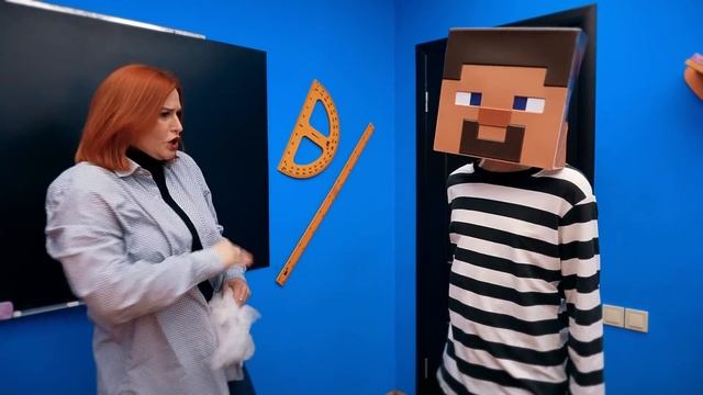 МАЙНКРАФТ в РЕАЛЬНОЙ ЖИЗНИ! Обезвредь ЗОМБИ, ЧТОБЫ ВЫЖИТЬ! смотреть онлайн