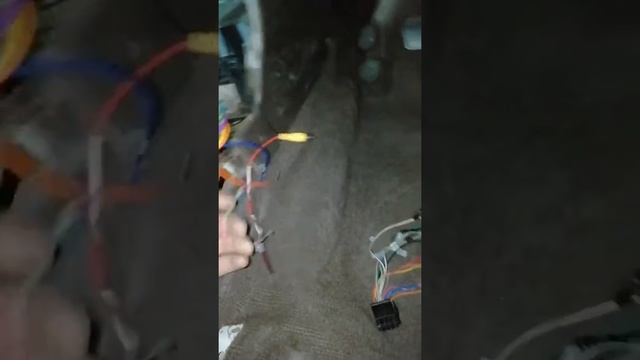 Как подключить автомагнитолу и камеру заднего хода смотреть онлайн