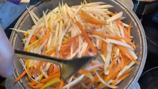 Узбекский плов с цветной морковью. "Еда своими руками". смотреть онлайн