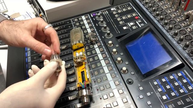 Замена лампы 6072 | микрофон AKG C12 (Replica) | Студия звукозаписи Дениса Мурзина (DIP Project) смотреть онлайн