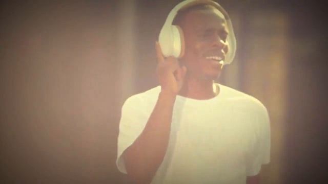 Samsung Level Headphones with Touch Control HD - [Video Quality Enhanced by LOMO Filter] смотреть онлайн