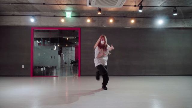 LISA - MONEY / Solar Choreography смотреть онлайн