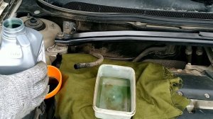 Замена масла в ГУР. Volvo S60, S80. Power steering flush.