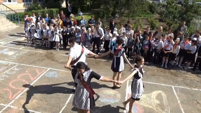 Ставропольский Край. Золотаревский дом культуры.(последний звонок)(Золотарёвская школа № 4). смотреть онлайн