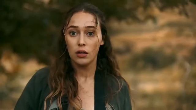The horde attack the ranch (Alicia scene) - Fear The Walking Dead (S3 E12 - Brother's keeper) смотреть онлайн