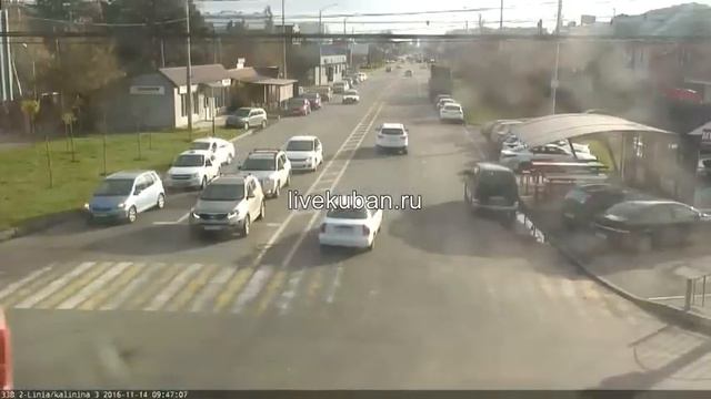 странный водитель такси)) смотреть онлайн