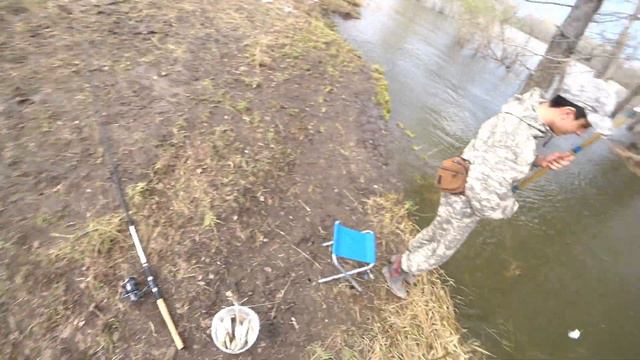 Рыбалка...!!! Уклейка весной...!!! смотреть онлайн