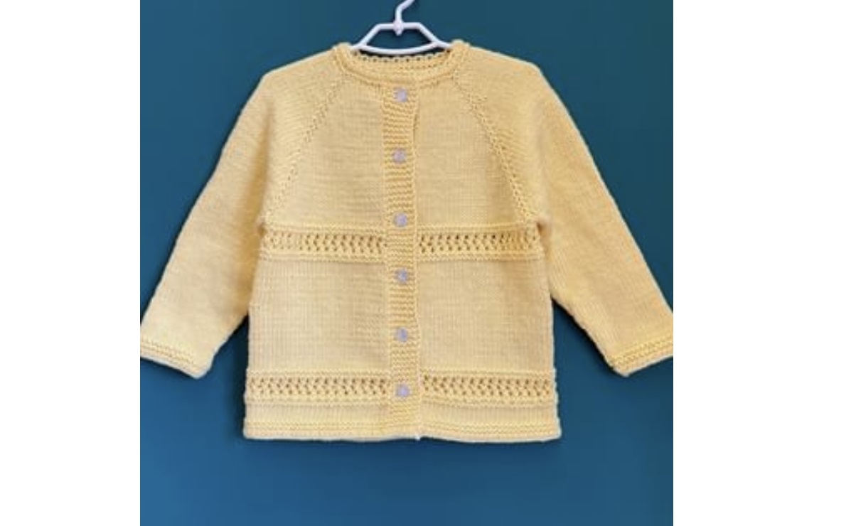 Детская кофточка спицами