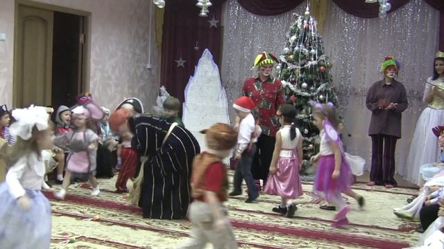 Карнавал в детском саду № 1186 (дошкольное отделение № 5 ГБОУ г. Москвы "Школа № 1468"). смотреть онлайн